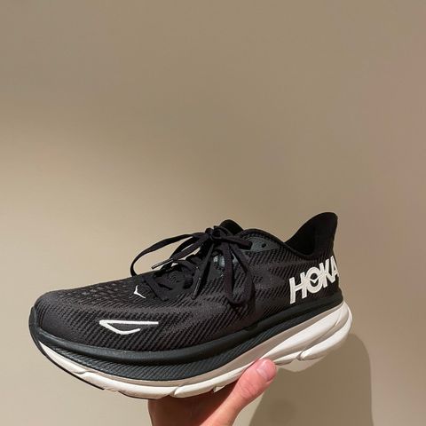 Hoka Clifton 9 str. 43