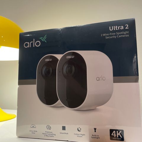 Ny og uåpnet Arlo Ultra 2 4K  2-pakning (hvit)