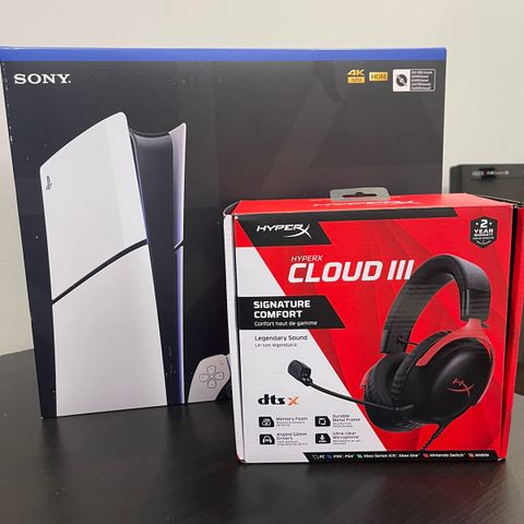 PlayStation 5 Digital + HyperX Cloud III - Knapt brukt!