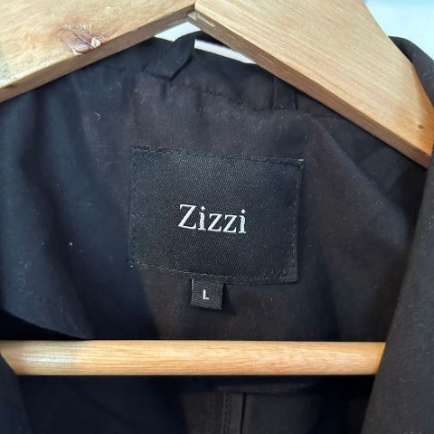 Sort Trenchcoat L (50-52)i Zizzi ønskes kjøpt