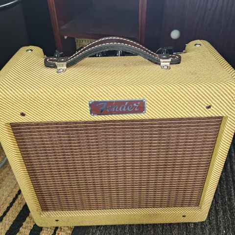 Fender bronco amp