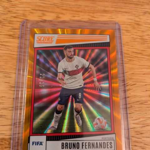 Bruno Fernandes, 2022-23 Panini Score Fifa, oransje laser 21/35