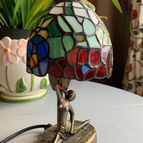 Liten bordlampe Tiffany stil fra NOSTALGIA SWEDEN 25 cm