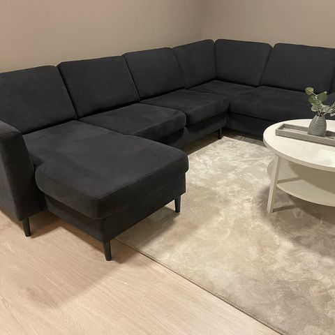 Elegant U-Sofa - nyrenset og kan fraktes!