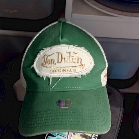 Caps, Von Dutch original