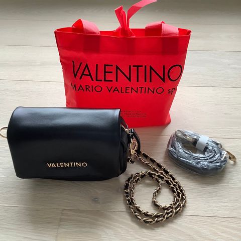 Valentino clutchveske.