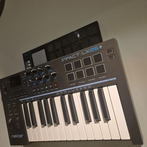 MIDI CONTROLLER NEKTAR 25 KEY