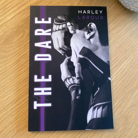 The dare (Harley Laroux)