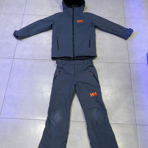 Helly Hansen vinterjakke og bukse str 152 / 12 år