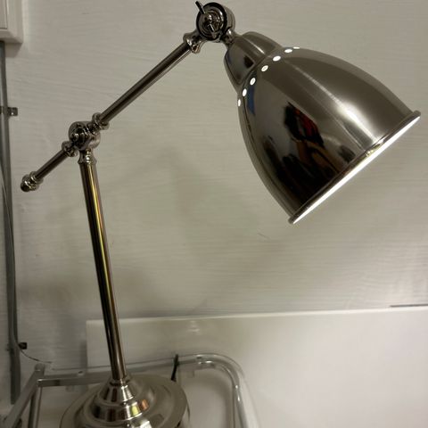 Pent brukt IKEA-lampe