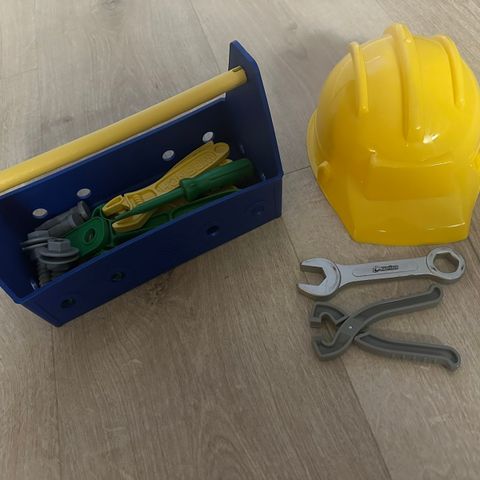 Geeen Toys toolbox