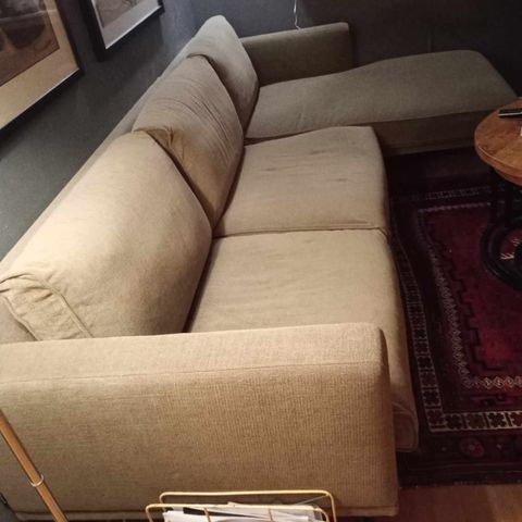 Grønn sofa Hjellegjerde