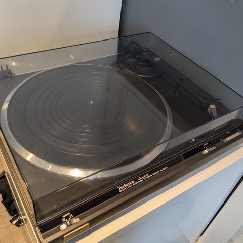 Technics SL-Q210