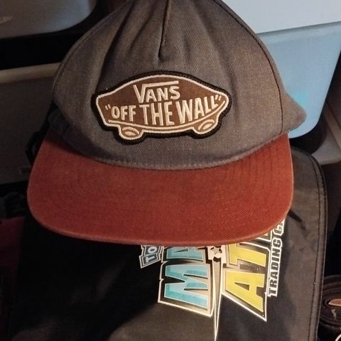 Caps, Vans "Off The Wall"