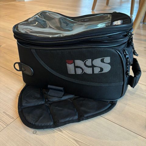 IXS tank bag med magnetfeste! Nesten ubrukt!