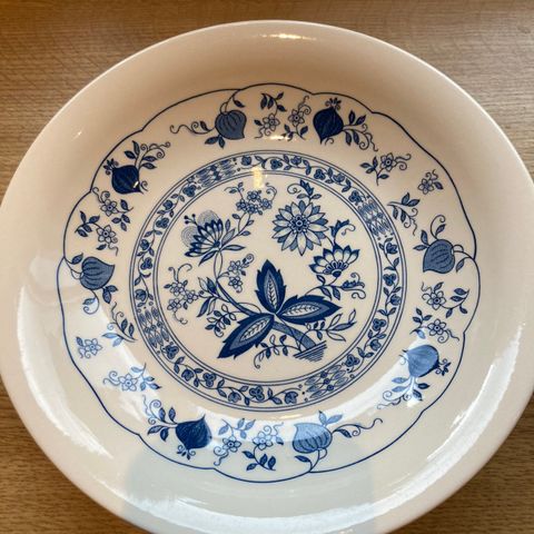 Staffordshire tableware dype tallerkener