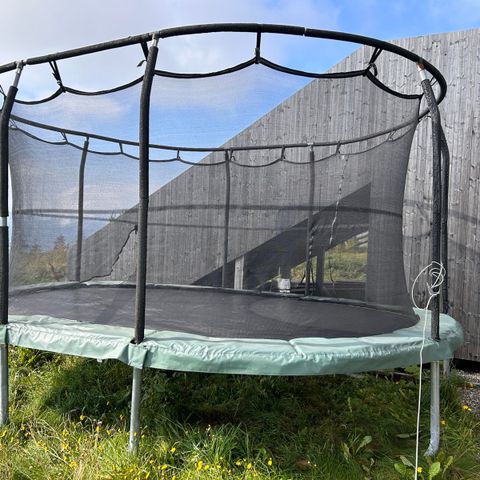 JumpKing trampoline