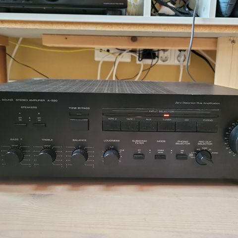 Forsterker Yamaha A-520