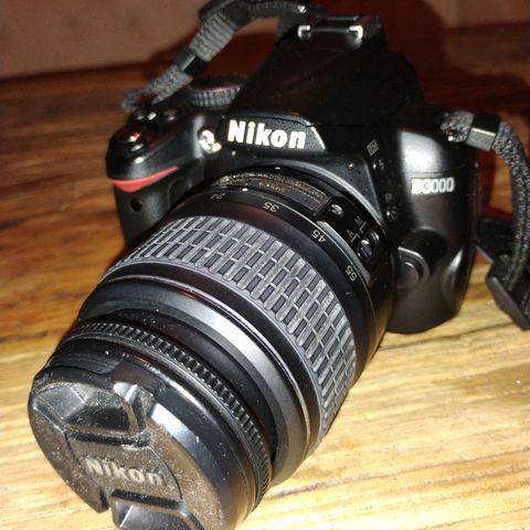 Nikon D3000