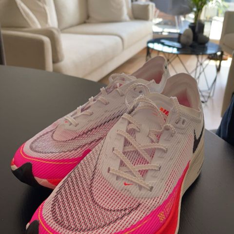 Nike ZoomX Vaporfly Next% 2 str 38