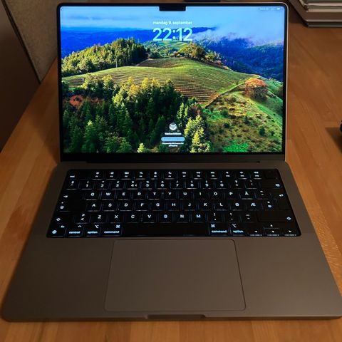 MacBook Pro M2 14inch 2023