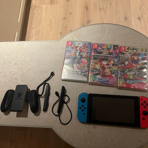 Nintendo switch  3 spill pluss tilbehør.