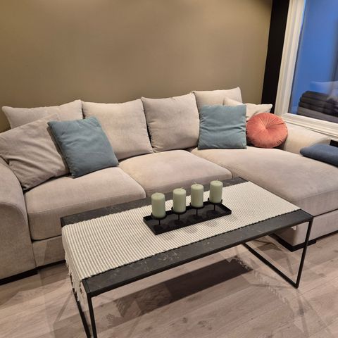 RESERVERT - Hjørnesofa, beige - Komfortabel og god plass til mange