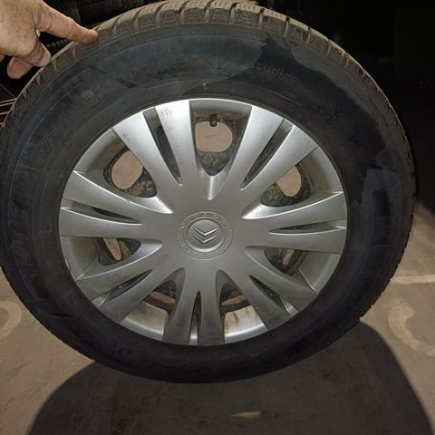 215/60R16 Citroën C4 Peugeot