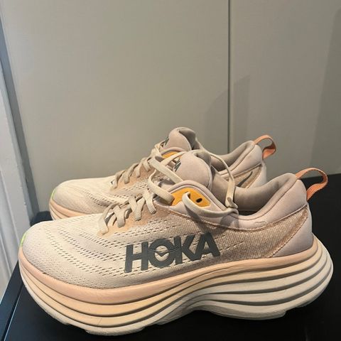 Hoka Bondi 8