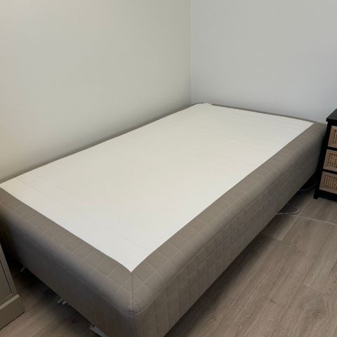 IKEA 120x200 rammemadrass med bein