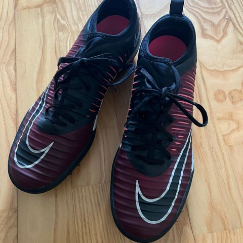 Nike fotballsko str 41