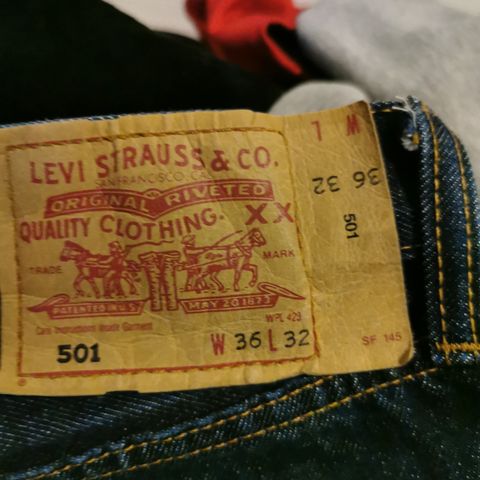 Levis 501 mørke blå