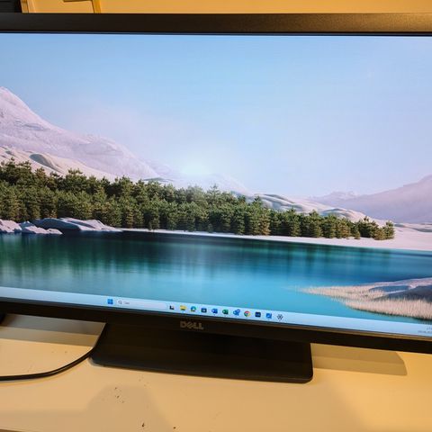 Dell Ultrasharp U2713HMT