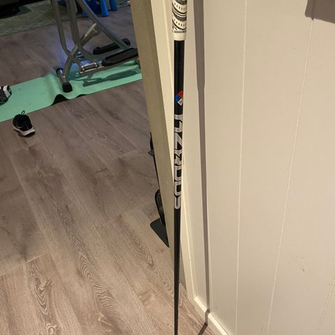 Hzrdus Black Low Spin 6,0 skaft med Titleist adapter.