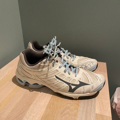 Mizuno save voltage str 40,5