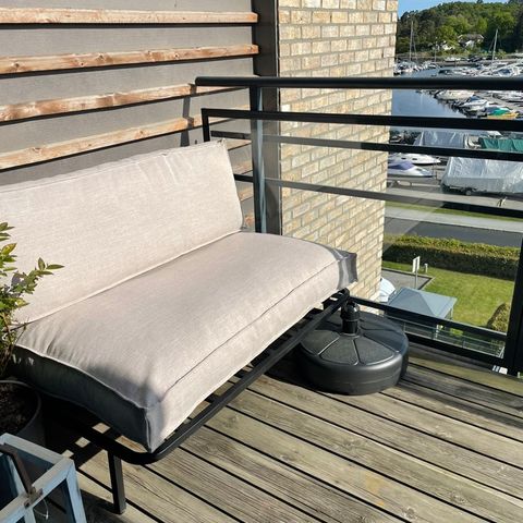 Hagemøbler - sofa og to stoler (rust på møblene)