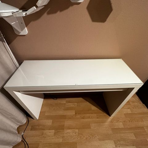 Ikea Malm sminkebord hvit