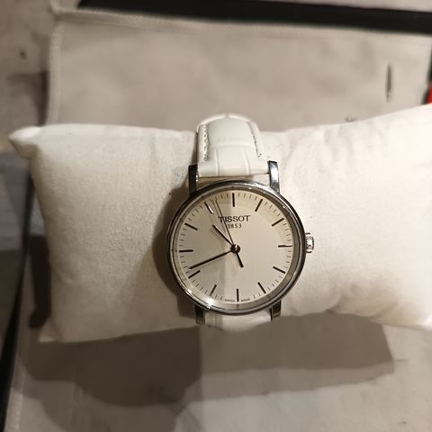 Tissot T-Lady quartz ...nydelig klokke