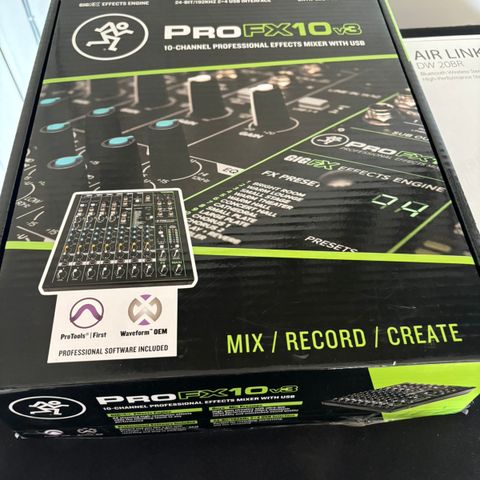 Mackie Pro FX10 v3