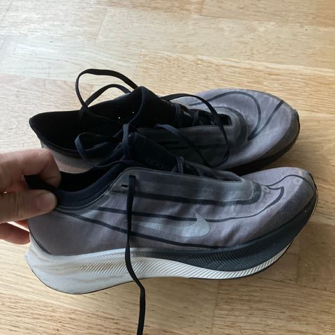 Nike zoom fly 3