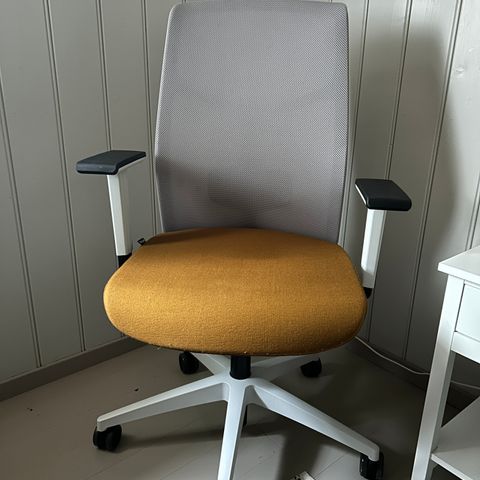 Kontorstol - Ergonomisk, meget komfortabel!