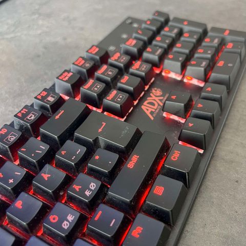 ADX Gaming tastatur