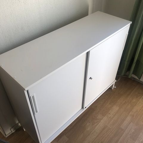 Fint Trotten ikea skap selges billig