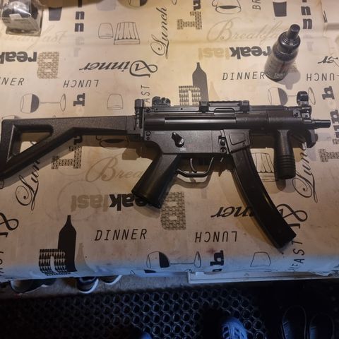 Luftvåpen, luftgevær. HK, MP5. 4,5 mm kuler.