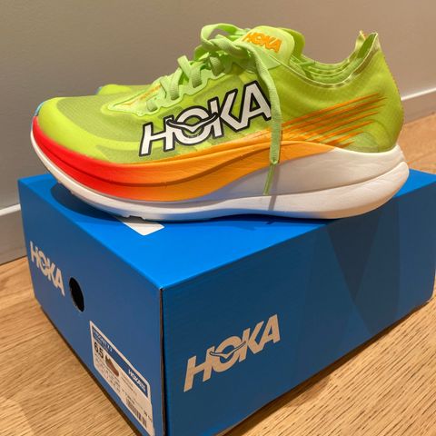 Nye Hoka Rocket X 2 39 1/3 selges