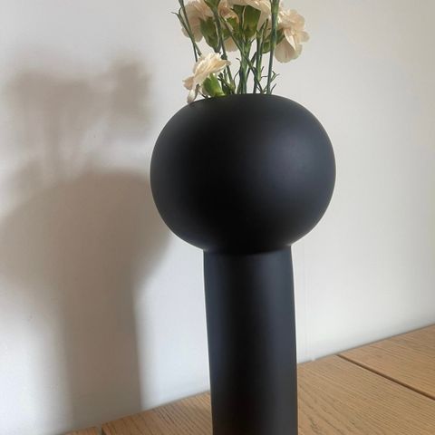 Cooee pillar vase