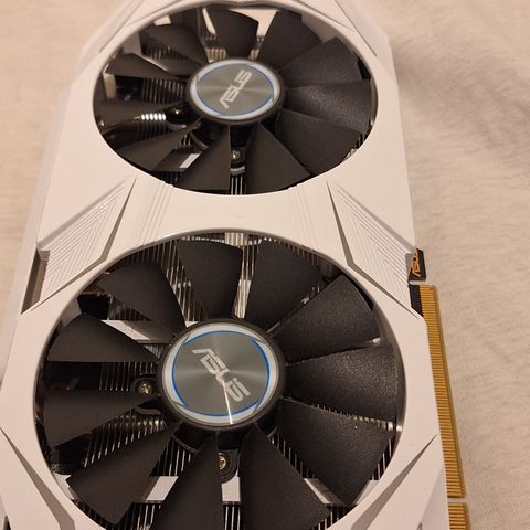 Asus Dual GeForce GTX 1060 OC grafikkort (6 GB)

, 2stk kun 900!