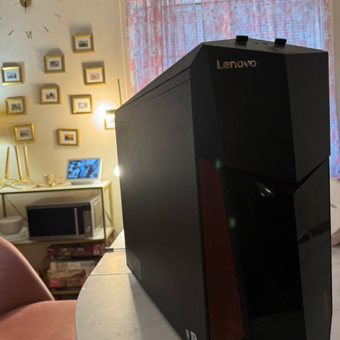 Legion Y520T-25ICZ Desktop (Lenovo) - Type 90JB - + opptil 3 skjermer