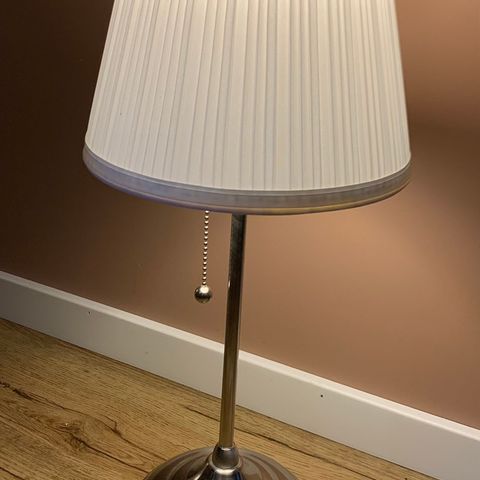 Bordlampe fra IKEA - Årstid