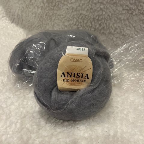 Anisia Kid Mohair